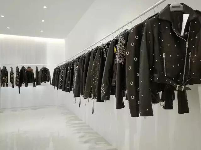 南寧展廳設(shè)計裝修中如何熟練運(yùn)用材料的秘密!