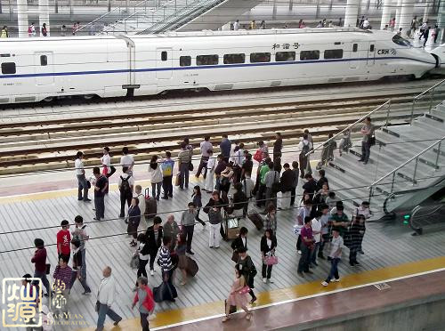 南寧裝修公司拍攝動(dòng)車(chē)站