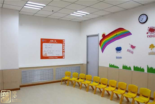 培訓(xùn)學(xué)校裝修設(shè)計(jì)-教室. 培訓(xùn)學(xué)校裝修設(shè)計(jì)-教室.