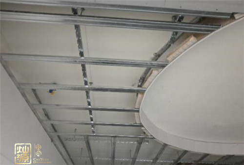 辦公室裝修-輕鋼龍骨石膏板吊頂