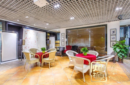 南寧辦公區(qū)裝修公司解說如何設(shè)計(jì)好辦公室接待室與休閑區(qū)