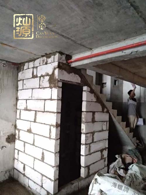 南寧寫字樓裝修施工現(xiàn)場(chǎng)