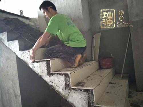 南寧寫字樓裝修施工現(xiàn)場(chǎng)