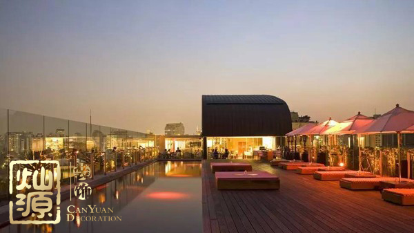 全球首個(gè)無(wú)邊泳池即將開(kāi)建 屋頂泳池或?qū)⒊蔀槁玫晷聦? /> 
</p>
<p style=