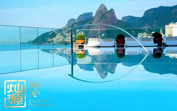 全球首個(gè)無(wú)邊泳池即將開(kāi)建 屋頂泳池或?qū)⒊蔀槁玫晷聦? /> 
</p>
<p style=