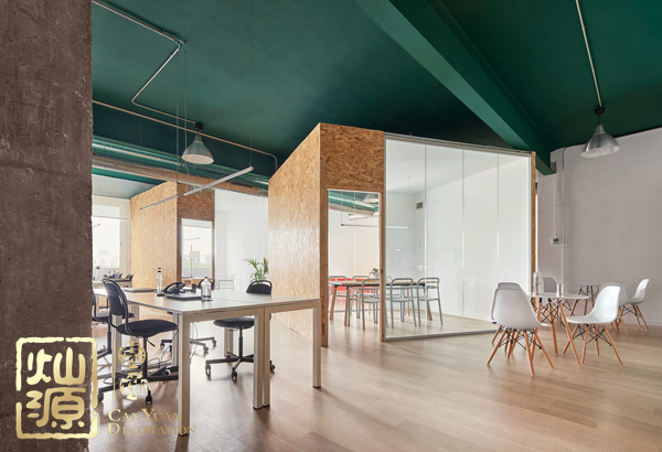 法國(guó)農(nóng)場(chǎng)母雞熱死 下一個(gè)可能就是辦公室里的你了