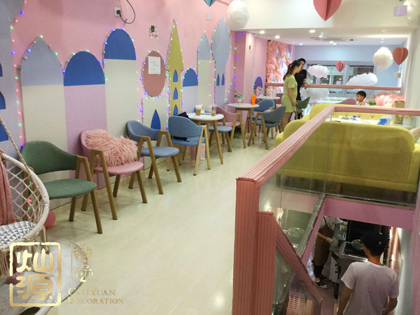 南寧網(wǎng)紅奶茶店設(shè)計裝修實(shí)例分享 顧客絡(luò)繹不絕的原因原來是這個