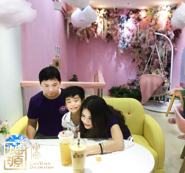 南寧網(wǎng)紅奶茶店設(shè)計裝修實(shí)例分享 顧客絡(luò)繹不絕的原因原來是這個