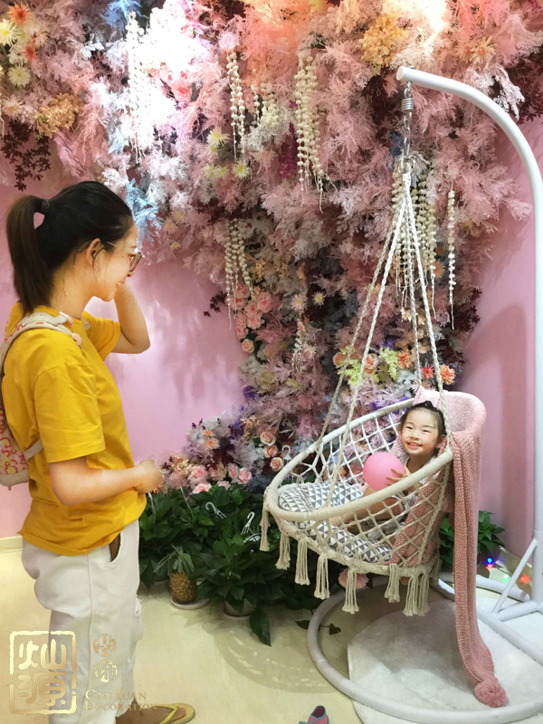 南寧網(wǎng)紅奶茶店設(shè)計裝修實(shí)例分享 顧客絡(luò)繹不絕的原因原來是這個