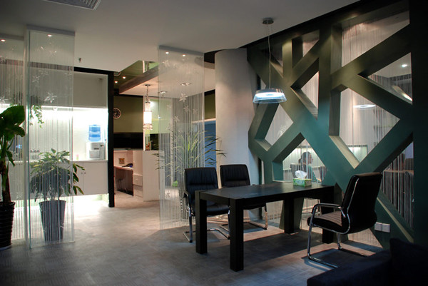 南寧豪華的辦公室裝修應(yīng)這樣，莫用錢砸出來土氣感