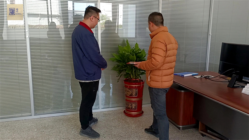 南星科技辦公室裝修現(xiàn)場指導綠植擺放 南星科技辦公室裝修現(xiàn)場指導綠植擺放