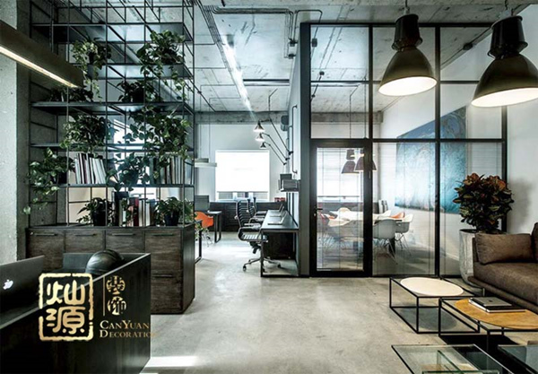 陳總說要考慮成本，盡快完工。我推薦“工業(yè)風(fēng)辦公室設(shè)計(jì)裝修”